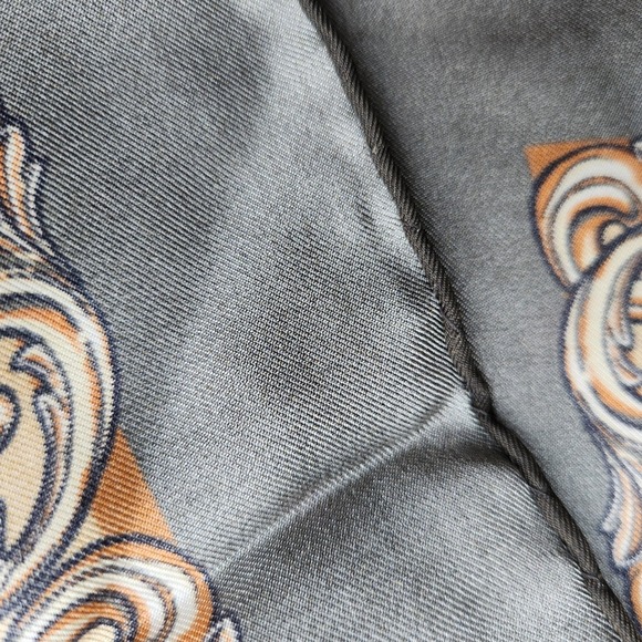 Ardeo Rebel leopard silk hand stitched/rolled artistic‎ designer luxury wrap 37" - Picture 11 of 11